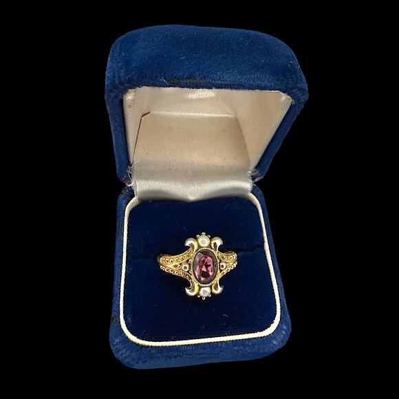 Vintage Avon Ring "Queensland" Gold Tone Purple Adjustable Signed - Picture 7 of 7